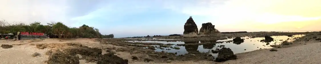 Hotels near Tanjung Layar Beach