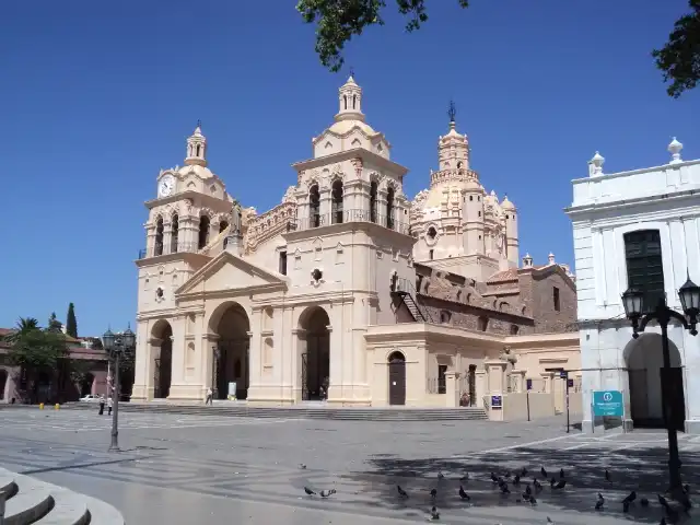 Hotels near Iglesia Catedral