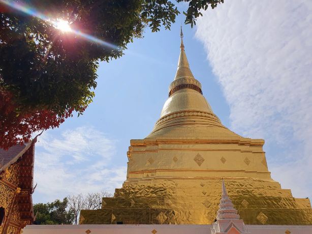 Wat Phra Kaew Don Tao Suchadaram