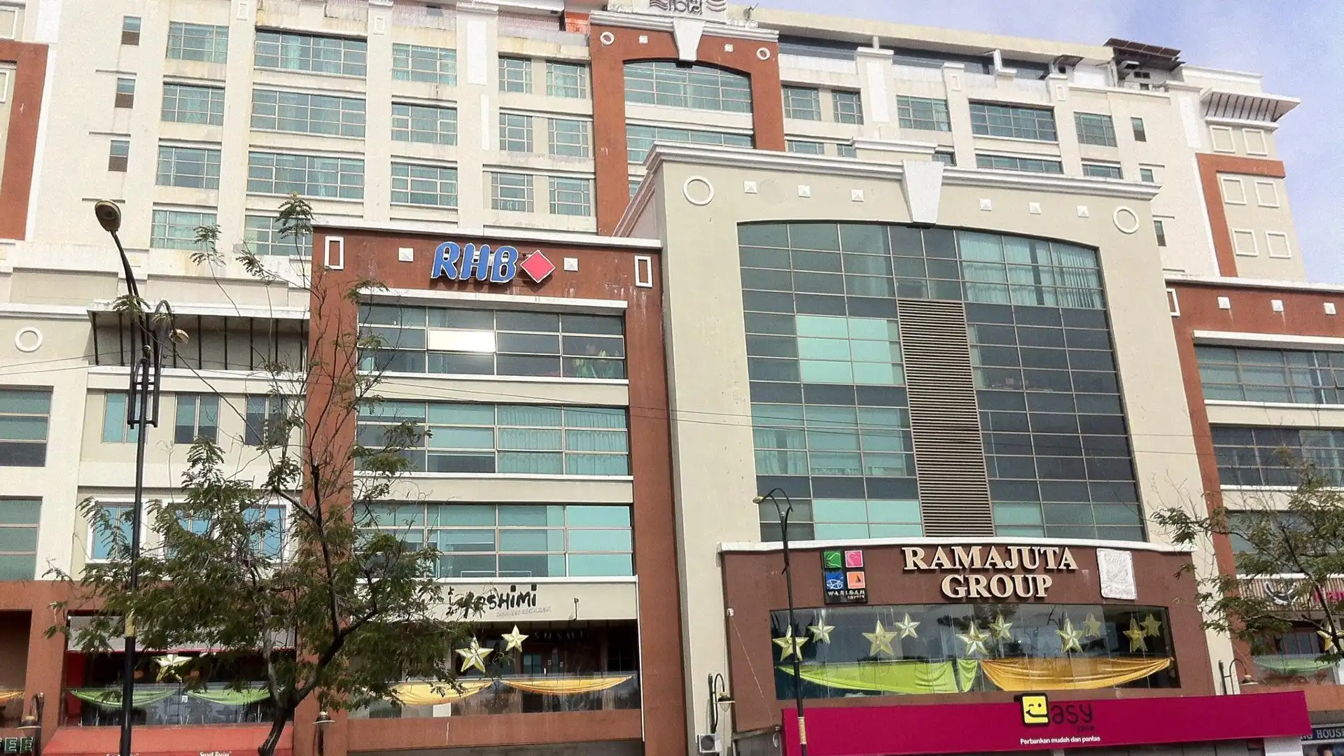 Hotels near Warisan Square
