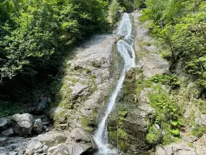 Lotrisor Waterfall