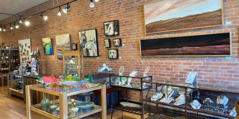 Earthen Vessel Gallery