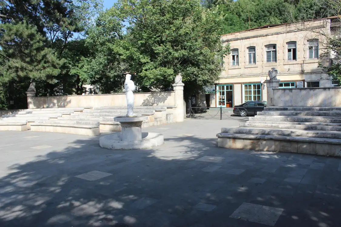 Hotels near Dilijan Amphitheater