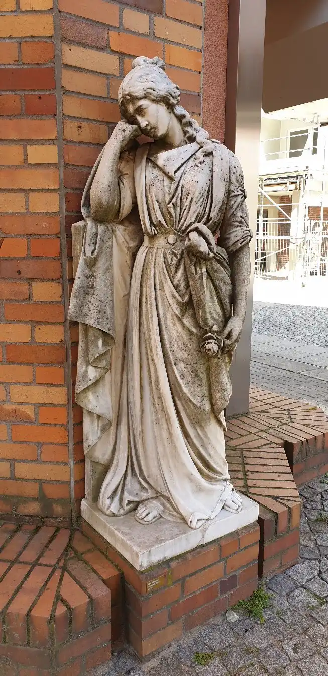 Hotel in zona Trauernde Figur