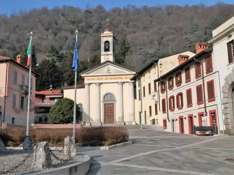 Hotels in Schignano