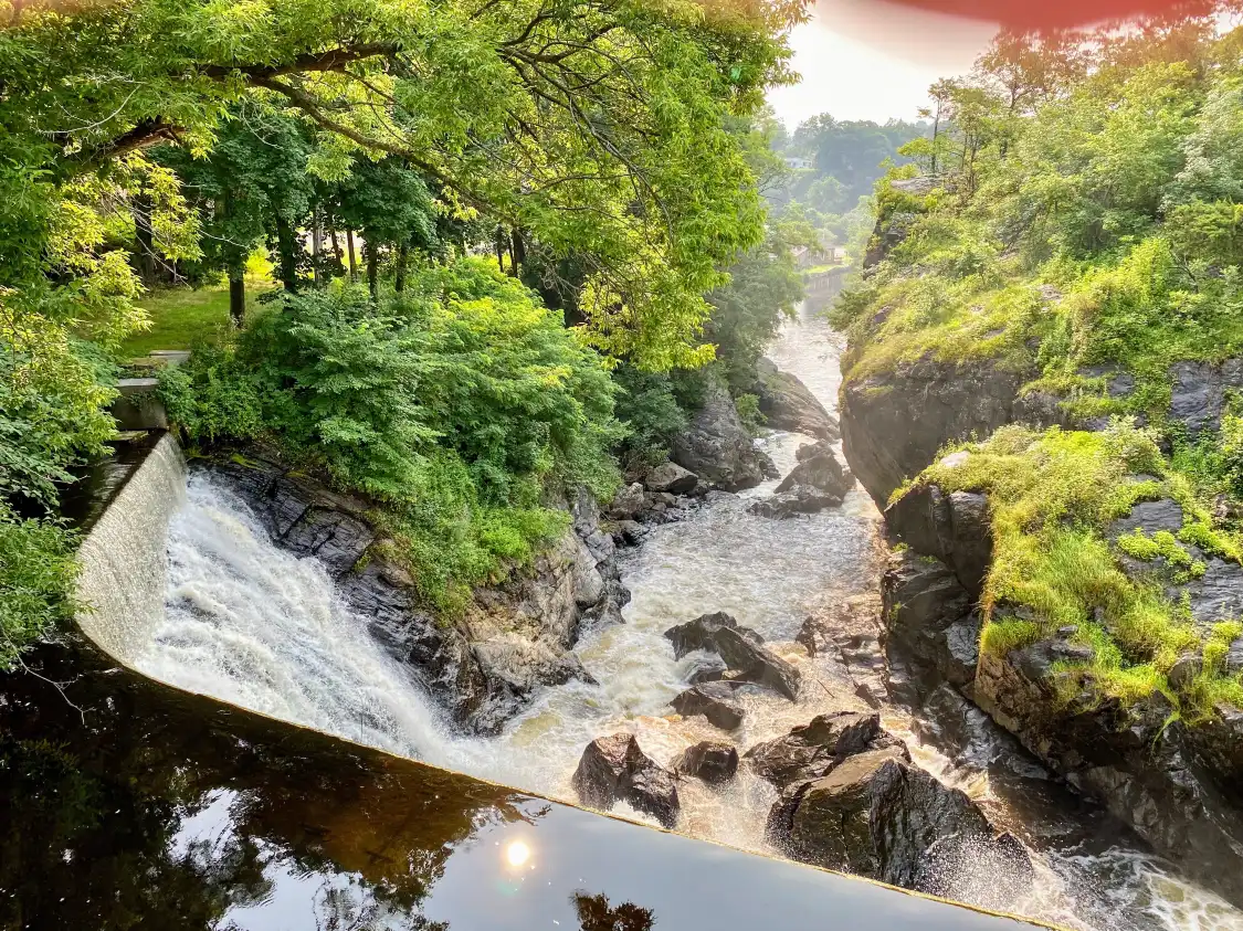 Yantic Falls附近的飯店