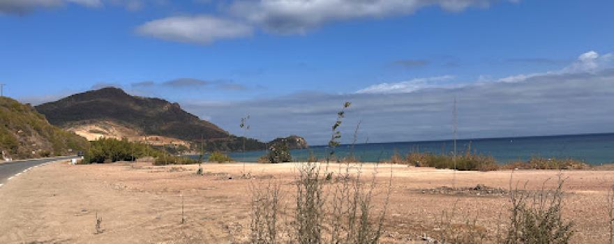 Plage ouest de Bani Hawa