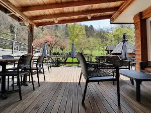 Camping Auvergne the Vernières