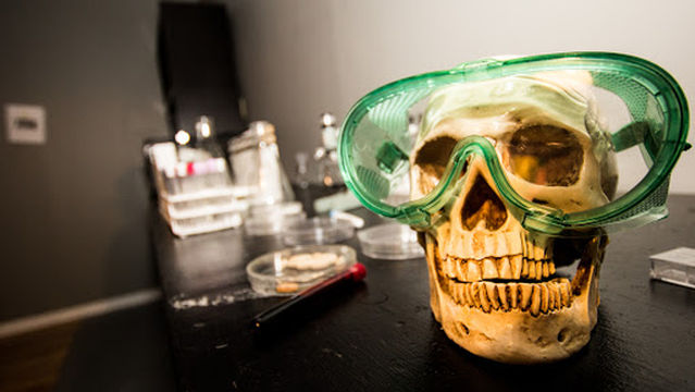 QUESTION GAMES - MONTRÉAL PLATEAU: Escape Rooms / Jeux D'évasions - Salle de Jeux & Salle de Réception