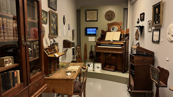 Safnahúsið á Húsavík/Husavik Museum