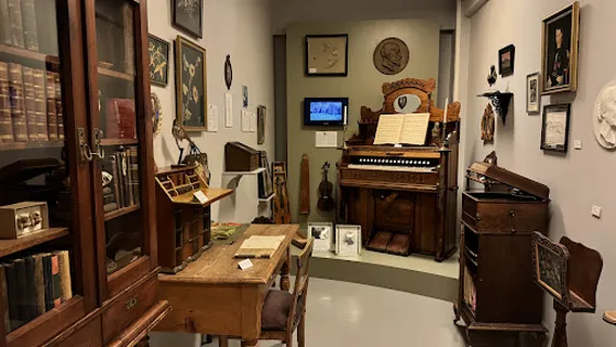 Safnahúsið á Húsavík/Husavik Museum