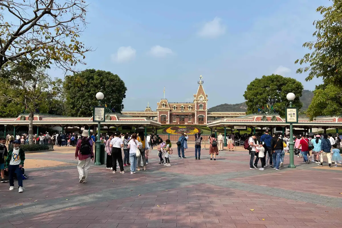 How to Get to Hong Kong Disneyland