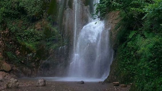 di shui ya feng jing qu