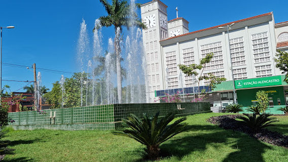 Praça Alencastro