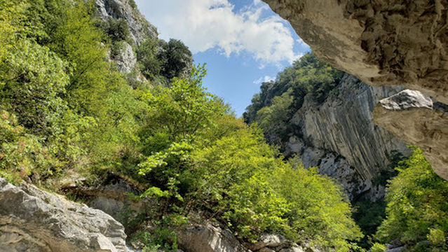 Shpella e Pëllumbasit