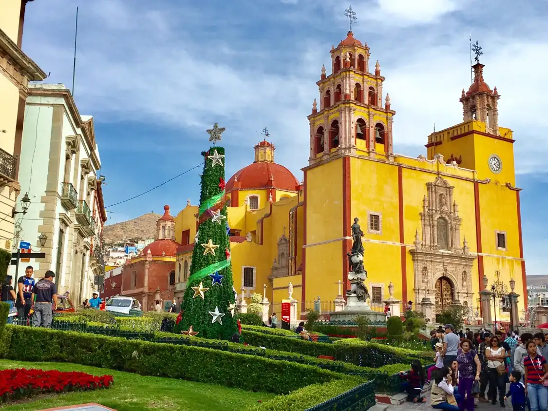 Hotels near Plaza de la Paz