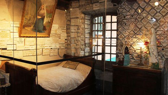 Maison Paternelle De Sainte Bernadette