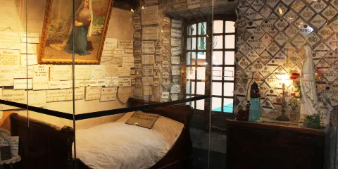 Maison Paternelle De Sainte Bernadette