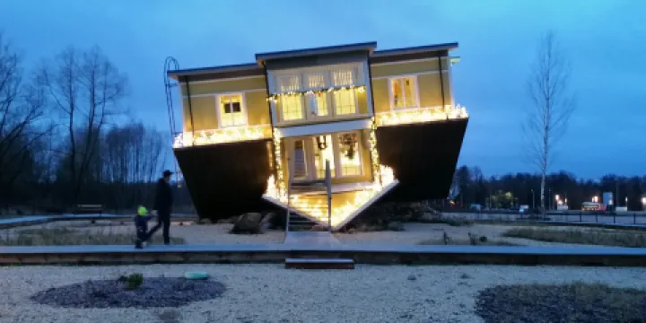 Tagurpidi Maja (Peapeal OÜ)