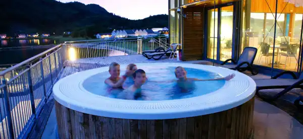 Hotele w: Lyngdal