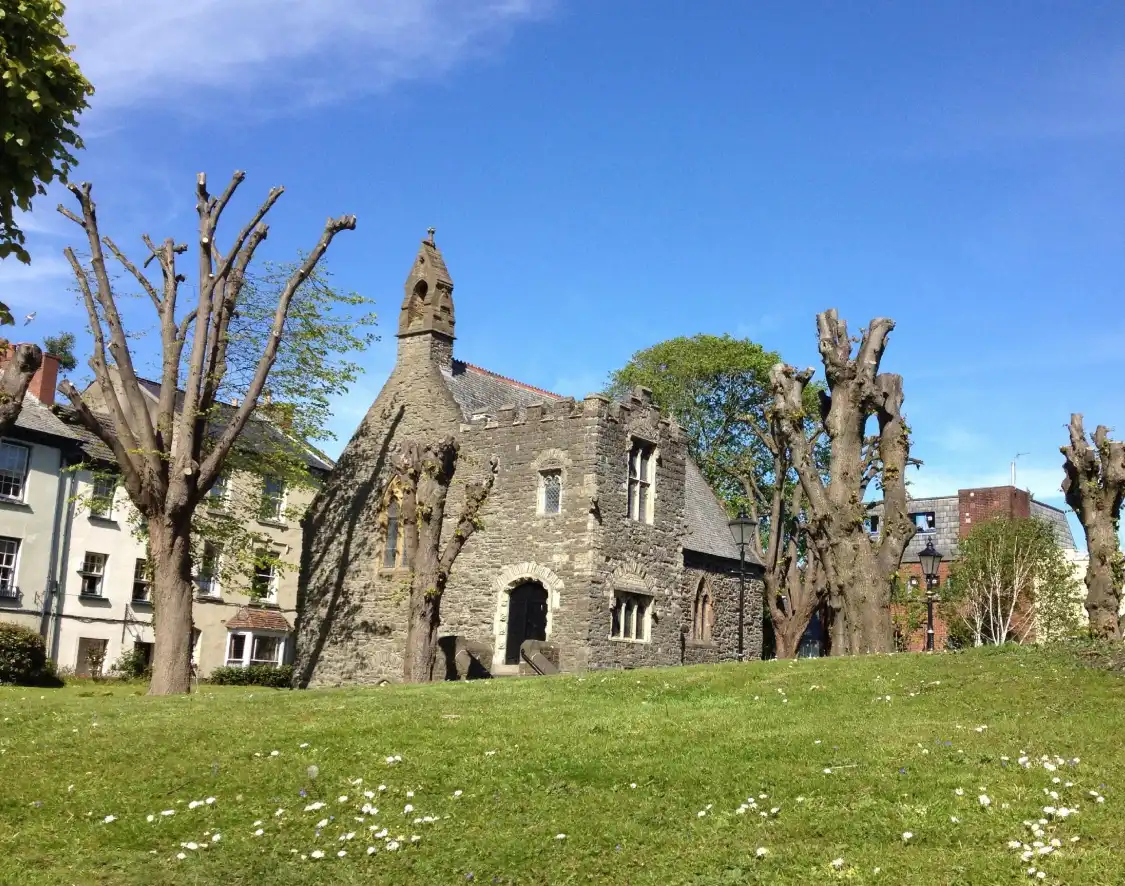 St Anne's Arts & Community Centre 주변 호텔