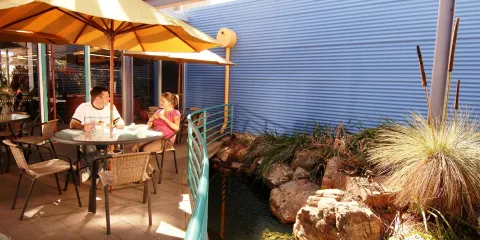 華拉達內陸中心