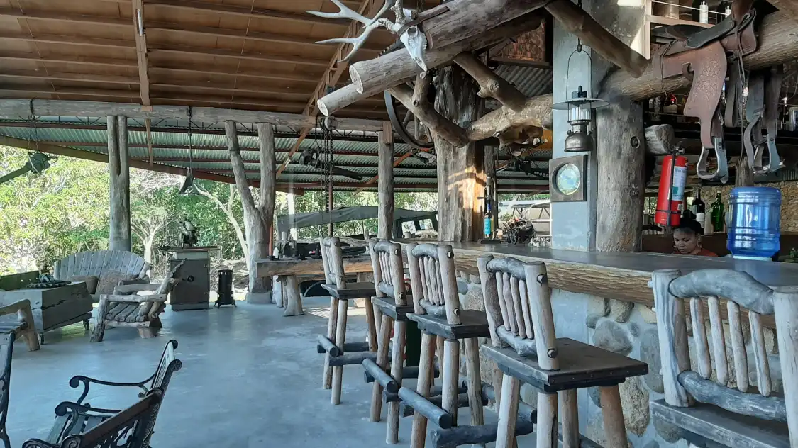 Hotels near Kanheron Ranch