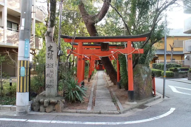 Hotels near Kitamukaiinarisha