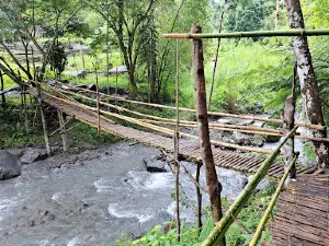Basag Falls