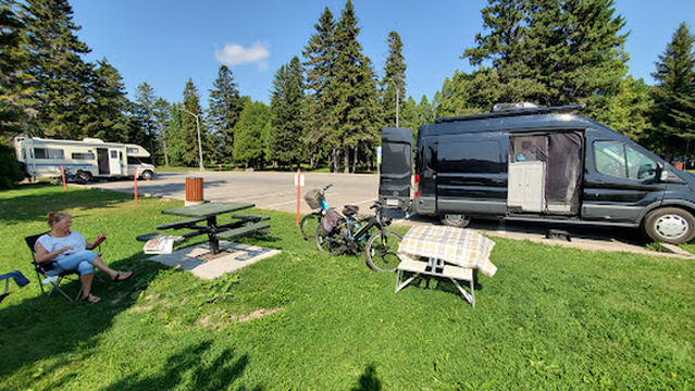 Park Point Scott and municipal beach