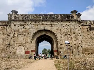 Sulatana Daku Ka Qila history