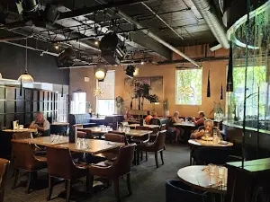 Earls Kitchen + Bar - Saskatoon
