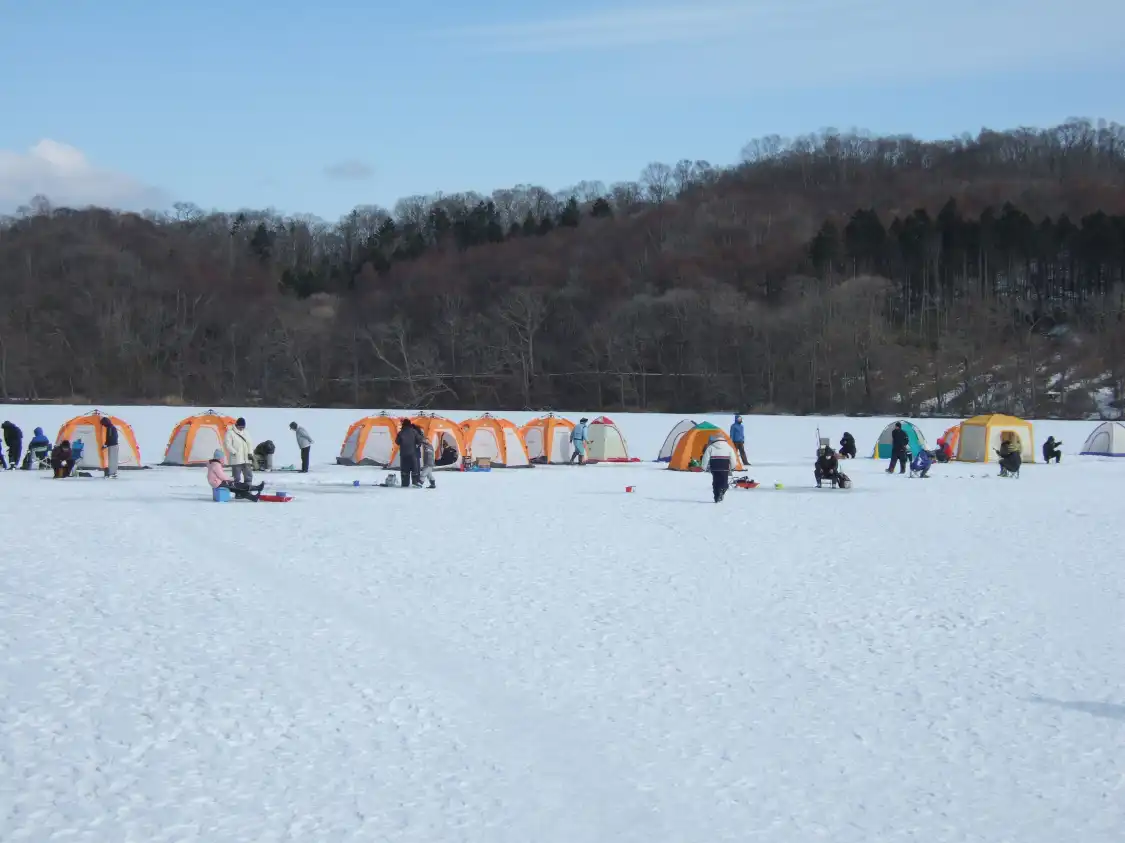 Hotels near Poroto Lake