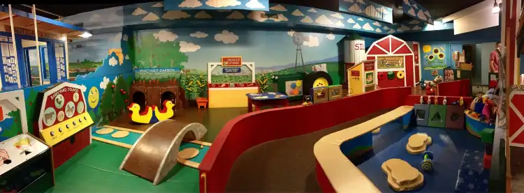 Hotel dekat Children's Hands-On Museum