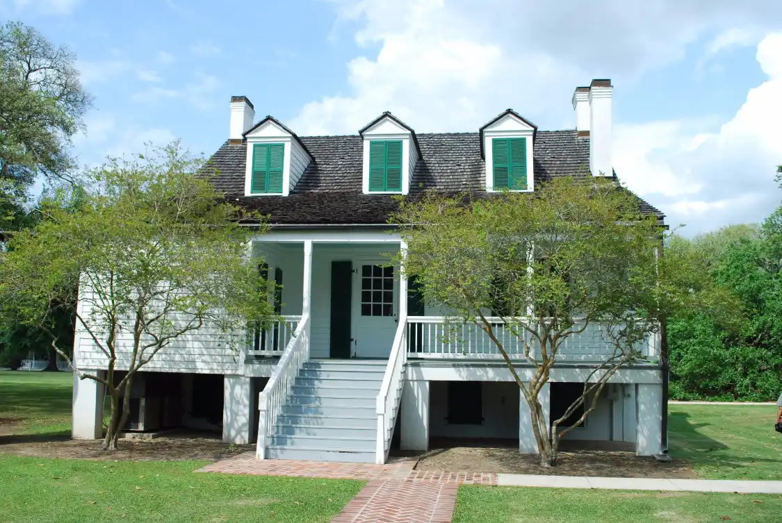 Hotels near E. D. White Historic Site