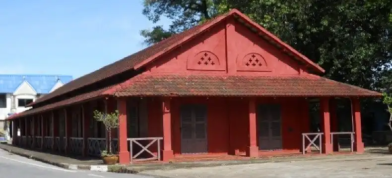 โรงแรมในอำเภอ แหลมสิงห์