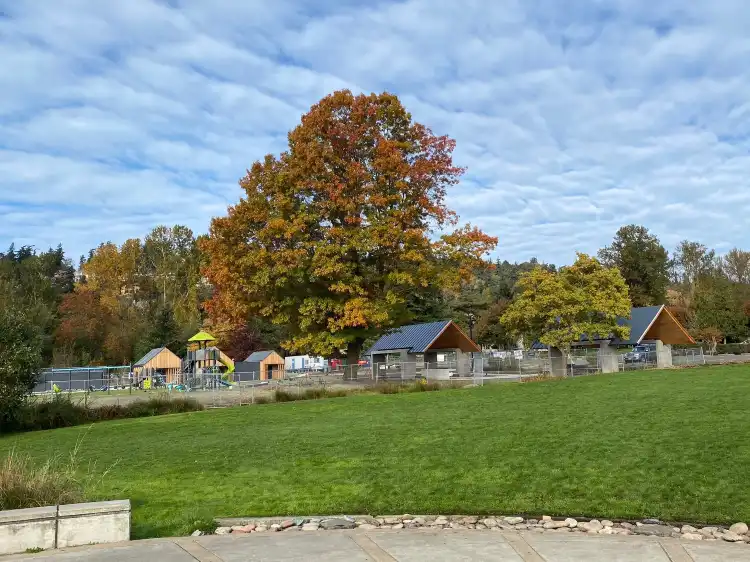 Hotels near Juanita Beach Park