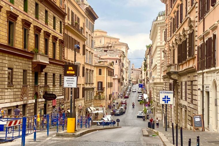 Monti