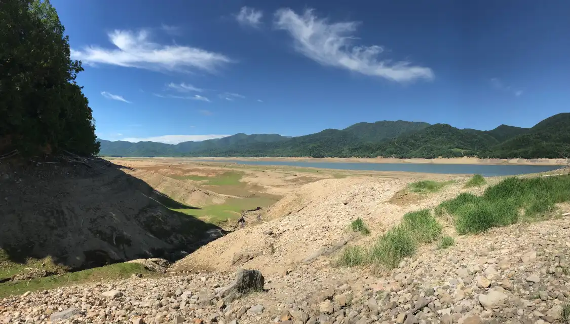 Hotels near Lake Nukabira
