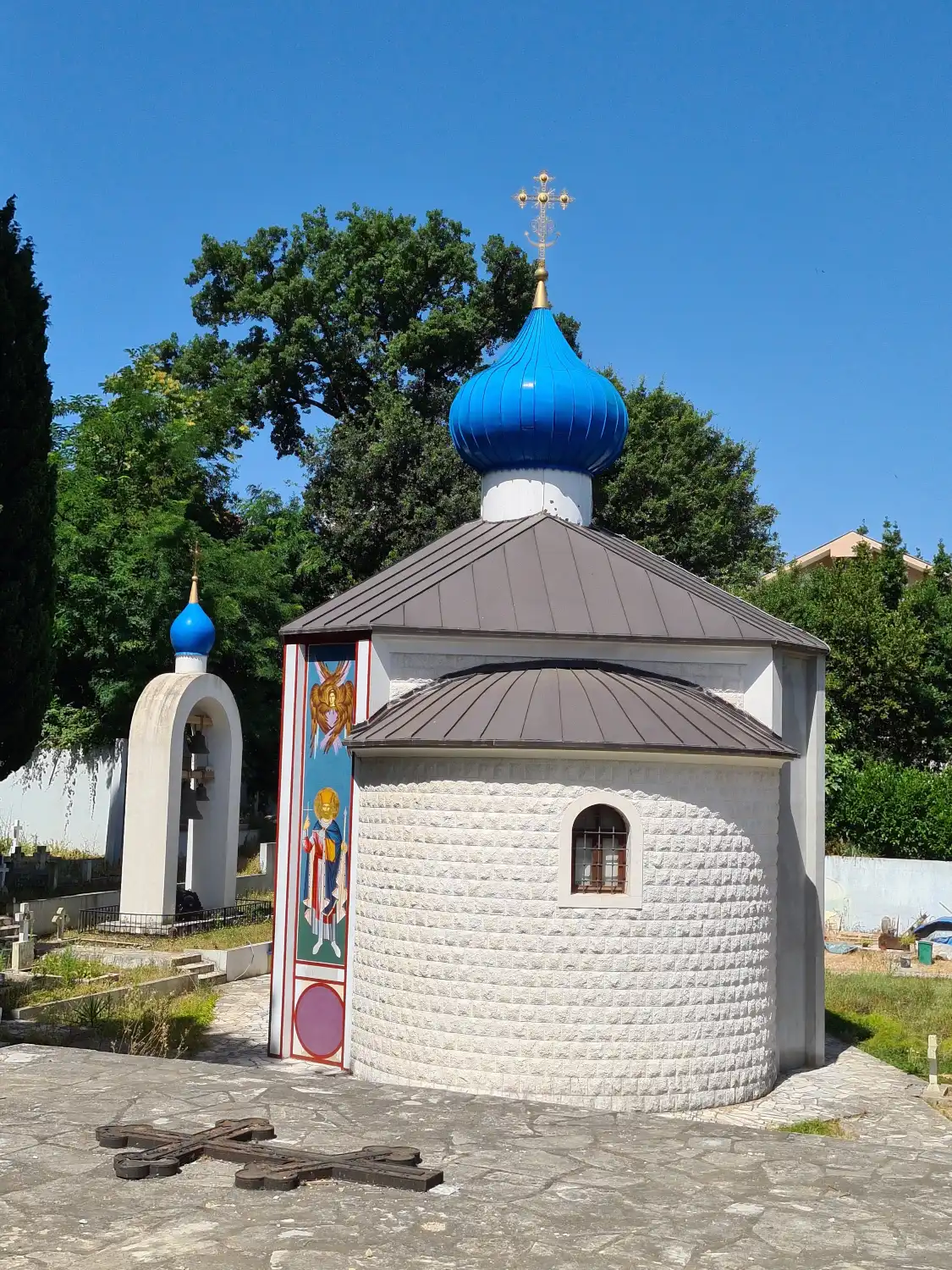 Hotels near Church of Feodor Ushakov