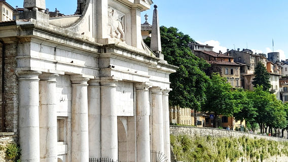 Porta San Giacomo