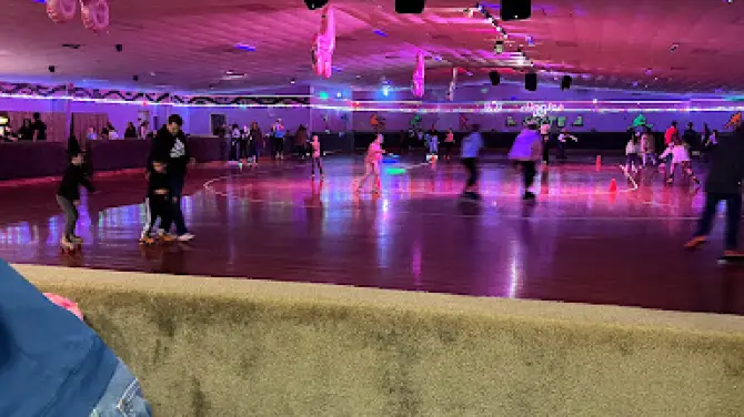 Aggie's Skate Connection