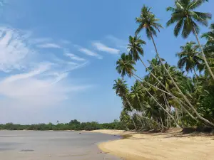 Pantai Batu Rusa