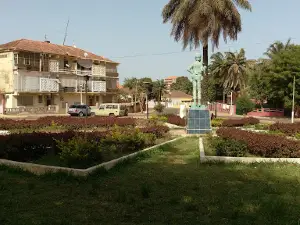 Praca Titina Silá