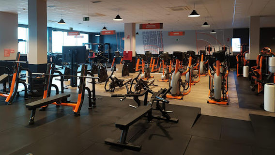 Basic-Fit Centro Comercial Bahía Real