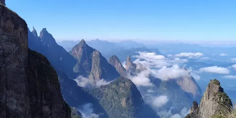 奧爾岡斯山
