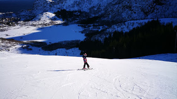 Lofoten snowboard- og alpinsenter