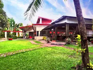 Aqua Vista Farm Resort