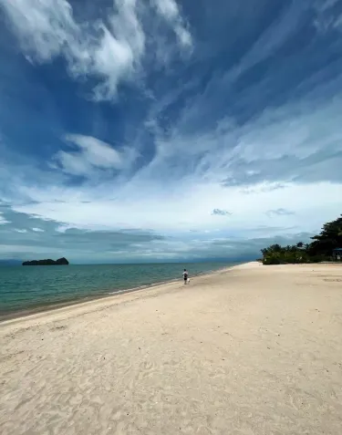 丹絨魯海灘