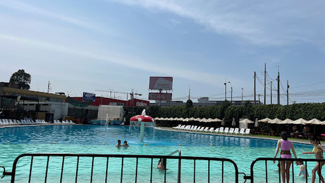 Huayna Cápac Local Park